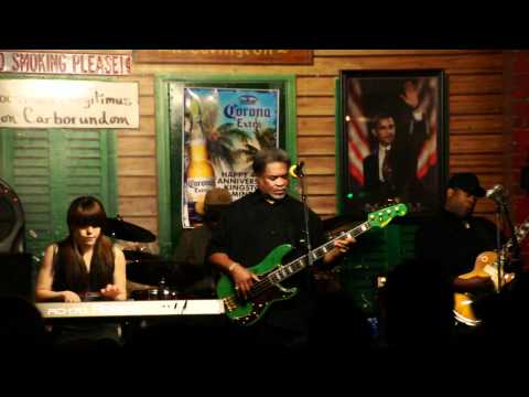 Blues bar Live music Chicago May 2012 3