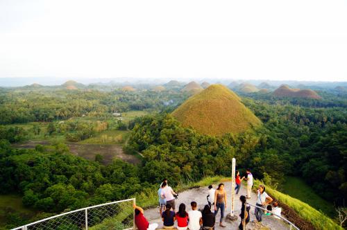 rp_Chocolate-Hills-Bohol-10