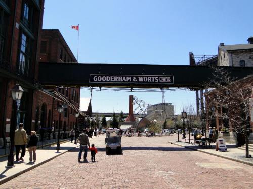rp_Distillery-Historic-District-Toronto-_17_