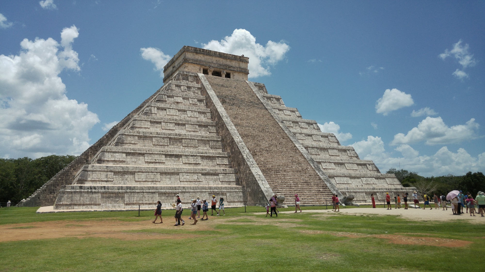 Пирамида в Паленке Мексика